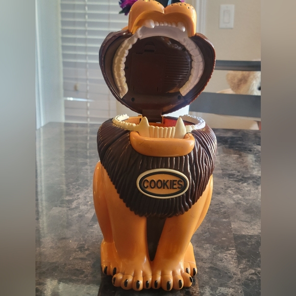SOLDntage 1999 The Original Tiger Cookie Jar Roaring Talking Lion Working - Picture 9 of 10